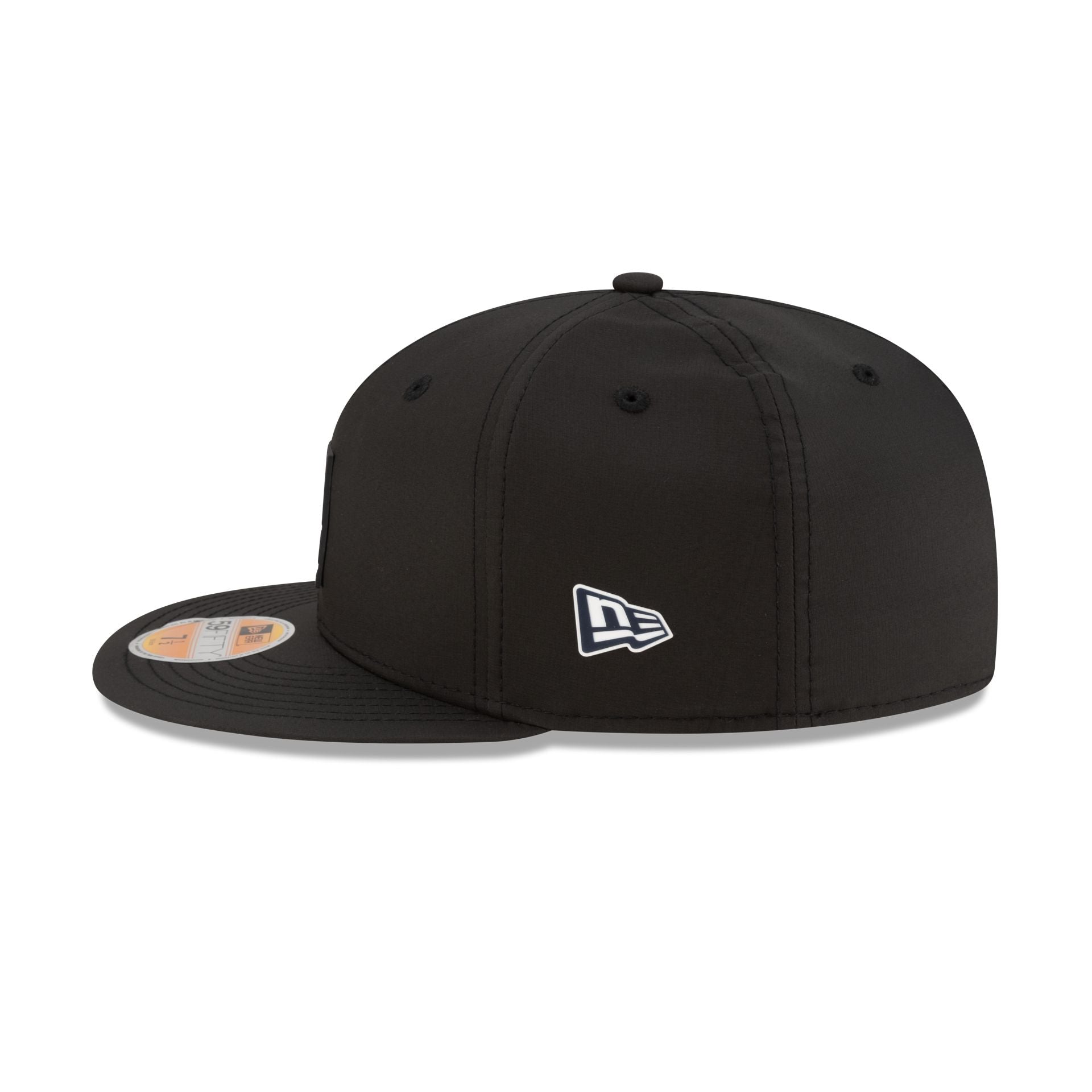 Tennessee Titans 2025 Sideline Hot Weather Black 59FIFTY Fitted Hat - Image 4