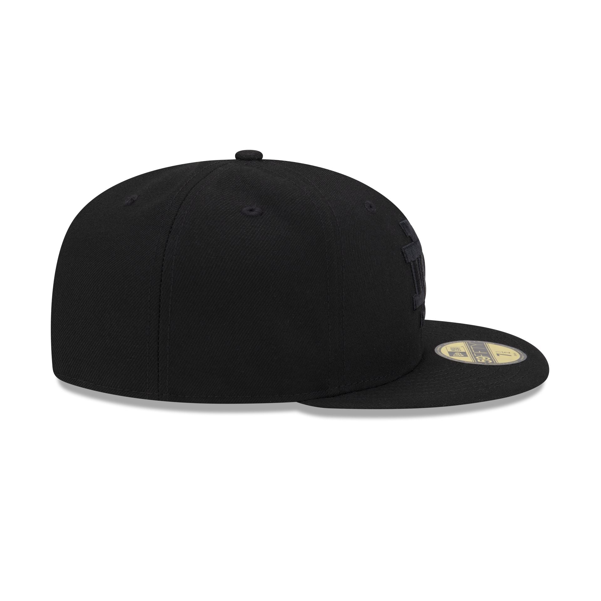 Notre Dame Fighting Irish Black on Black 59FIFTY Fitted Hat - Image 5