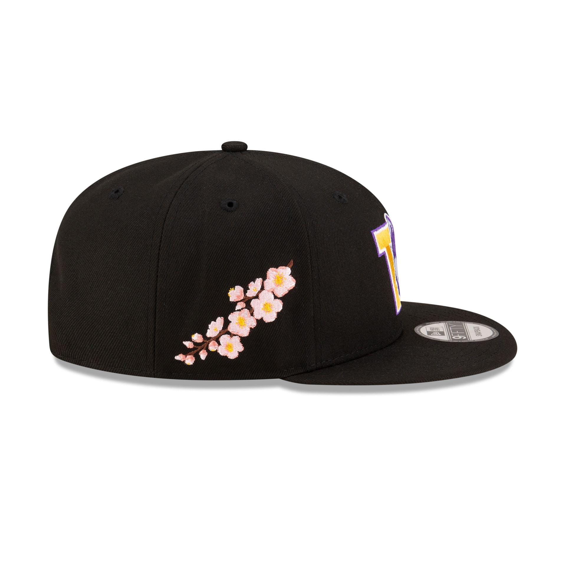 Washington Huskies Blossom 9FIFTY Snapback Hat - Image 4